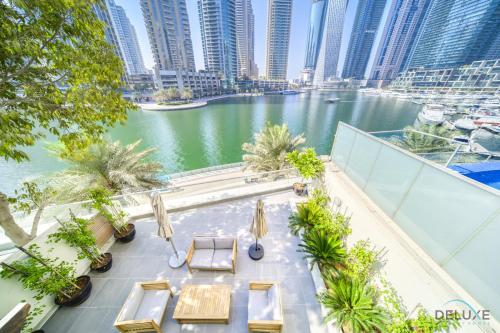 Distinguished 4BR Villa With 2 Assistant'S Room at Marinascape Dubai Marina by Deluxe Holiday Homes - About Your Stay