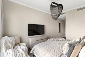 FIRST CLASS VILLA Exclusive & Seaside Splendor Review