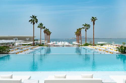 FIVE LUXE - About Your Stay