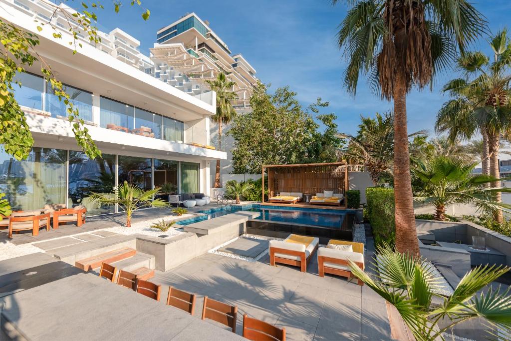 Five Palm Luxury Beach Villa With Private Pool, Panoramic Views, and Jacuzzi by Exclusive Holiday Homes Review