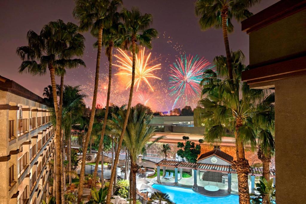 Four Points by Sheraton Anaheim - Good To Know