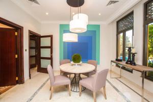 Frond F, Beachfront Villa, Palm Jumeirah - Mint Stay - About Your Stay