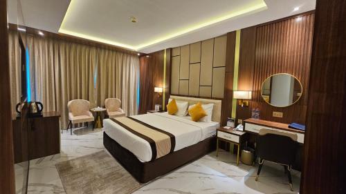 Golden Tulip Deira Hotel - About Your Stay