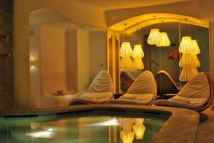 Grand Hotel Savoia - Good To Know
