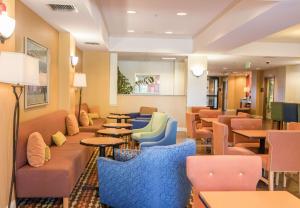 Hampton Inn & Suites Lathrop - Good To Know