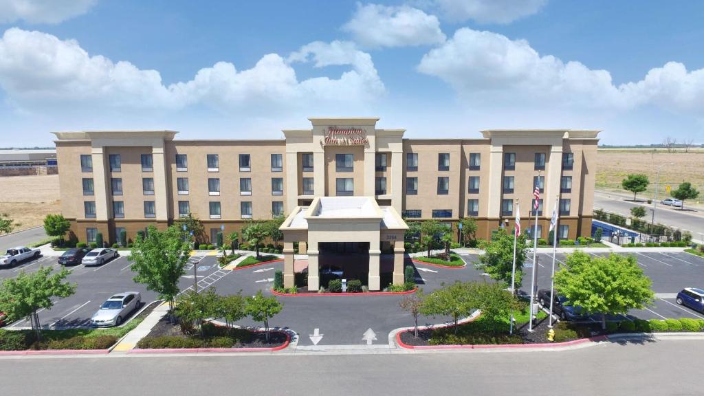 Hampton Inn & Suites Madera Review