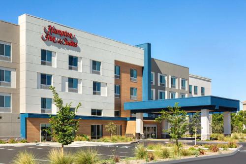 Hampton Inn & Suites Oroville - Good To Know
