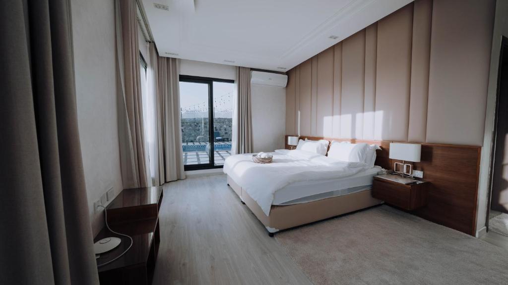 Hattah Palace View Review