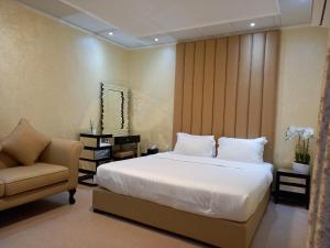 Holiday Homes - About Your Stay