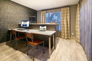 Holiday Inn Express Hotel & Suites - Paso Robles, an IHG Hotel - Good To Know