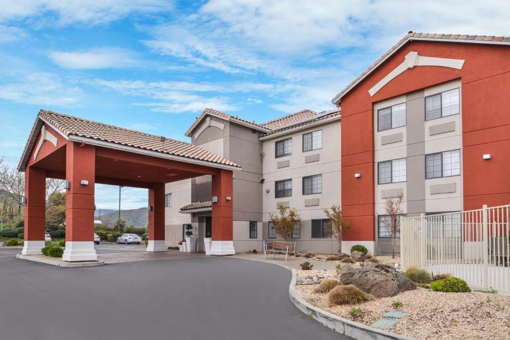Holiday Inn Express Westley, an IHG Hotel Review