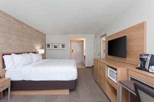 Holiday Inn Palmdale-Lancaster, an IHG Hotel - Good To Know