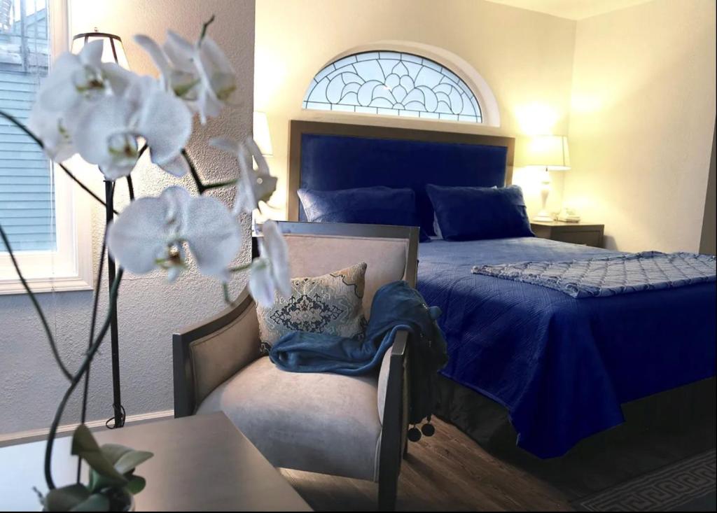 Hotel Breakers Review
