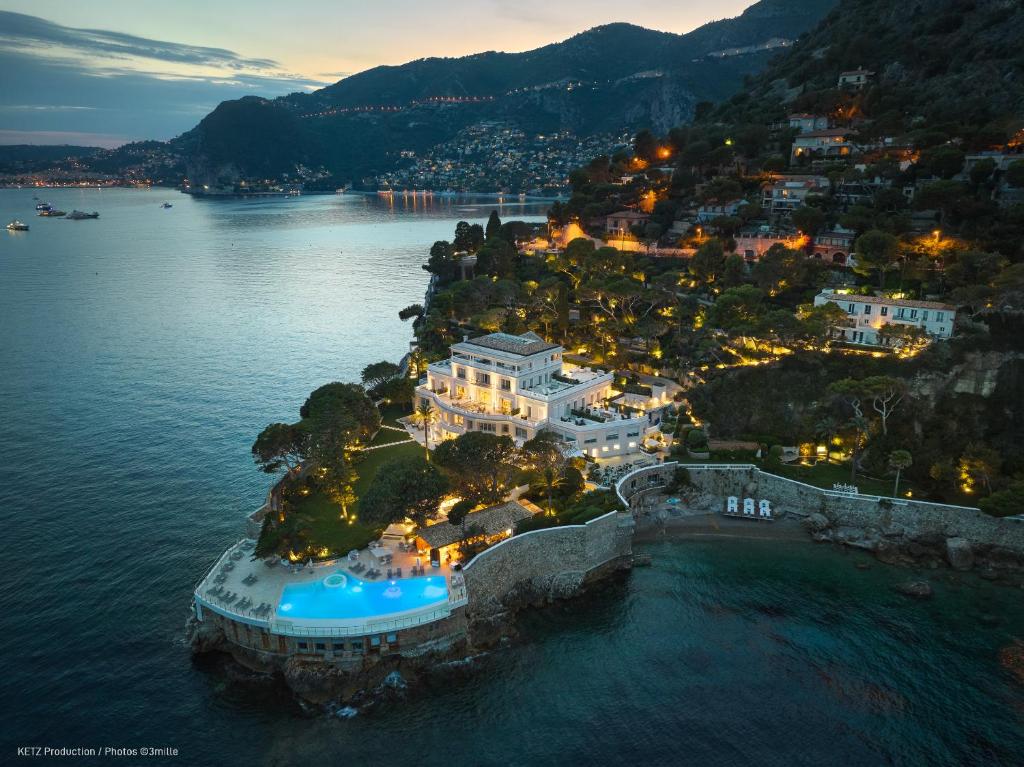 Hotel Cap Estel Review