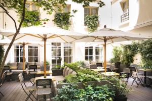 Hotel DAubusson - Location and Neighborhood