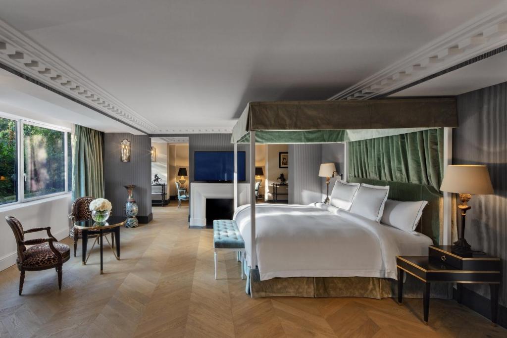 Hotel De Berri Champs-Élysées, a Luxury Collection Hotel Review