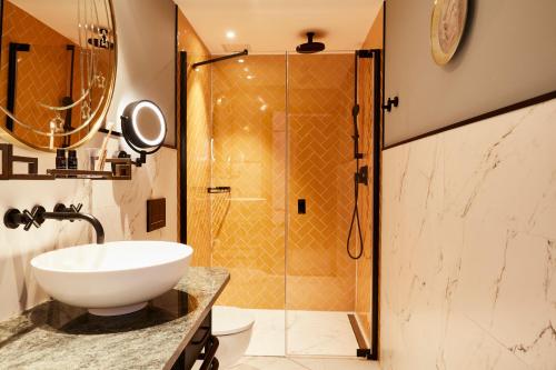 Hotel Indigo The Hague - Palace Noordeinde, an IHG Hotel - Good To Know