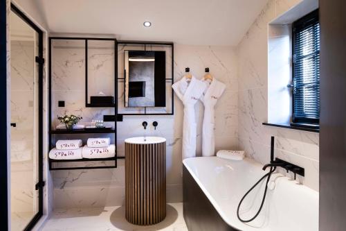 Hotel Saint-Delis - The Painter's House - Relais & Châteaux - Good To Know