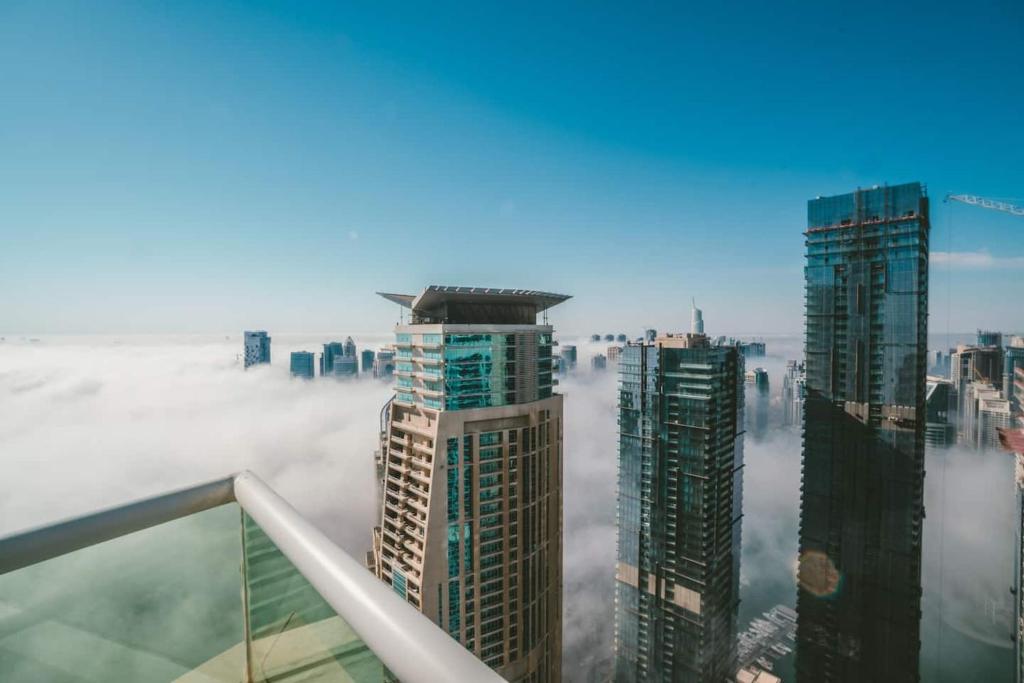 Iconic Marina & Sea Views From The 52nd Floor Review
