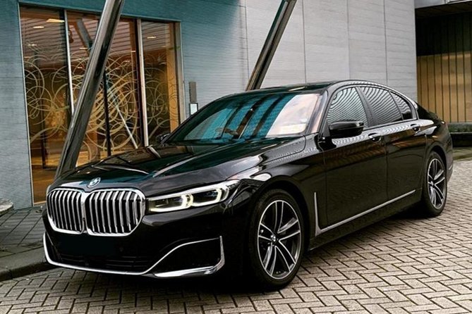 Las Vegas Private Transfer to Las Vegas Airport LAS in Luxury Car - Key Points