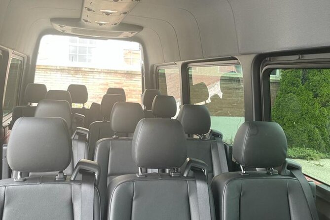 LGA/Manhattan Airport Transfer in Luxury Van-One Way Transfer. - Pickup Options