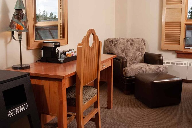 Lodging at Old Faithful Yellowstone&Grand Teton Fully Guided Tour - Key Points
