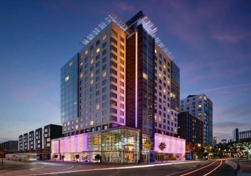 LUMA Hotel San Francisco - #1 Hottest New Hotel in the US - Good To Know
