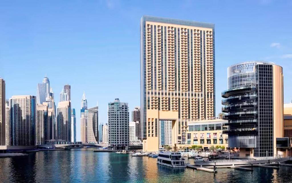Luxury Address Res DubaiMarina Studio1 Frank&Frank Review