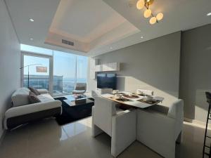 Luxury Sea Front 1 BR Apartment Swimming Pool - Beach - Gym - About Your Stay