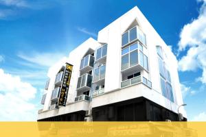 Maaeen Hotel - About Your Stay