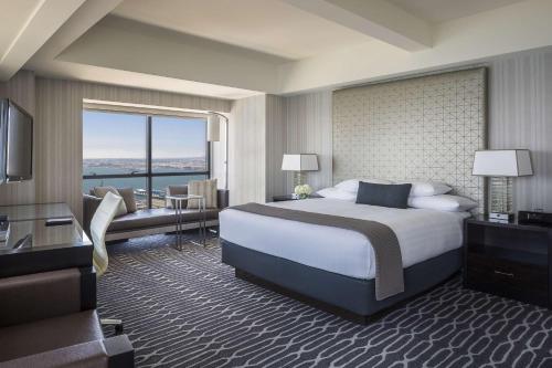 Manchester Grand Hyatt San Diego - Good To Know