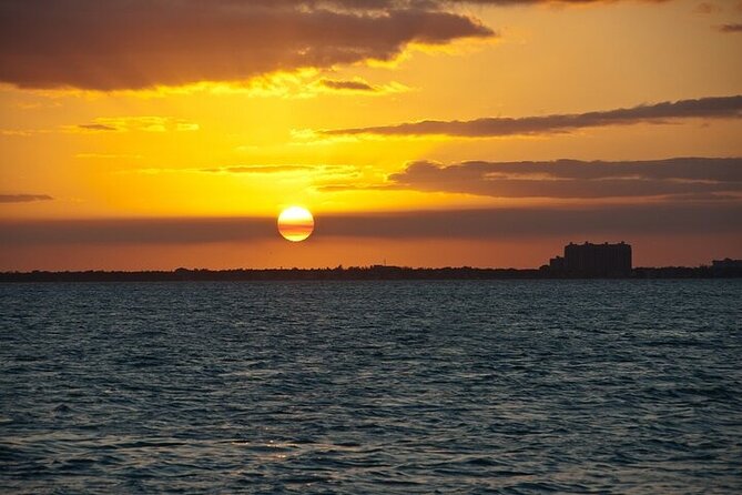 Miami Sunset Cruise With Welcome Cocktail Skyline & Mansions Tour - Key Points
