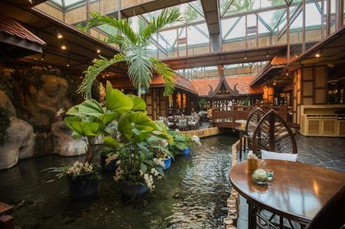 Mövenpick Grand Al Bustan - About Your Stay