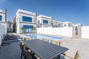 Nasma Luxury Stays - Luxurious Villa With Private Pool & Close to Beach - About Your Stay