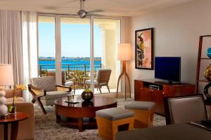 Palm Beach Marriott Singer Island Beach Resort & Spa - Good To Know