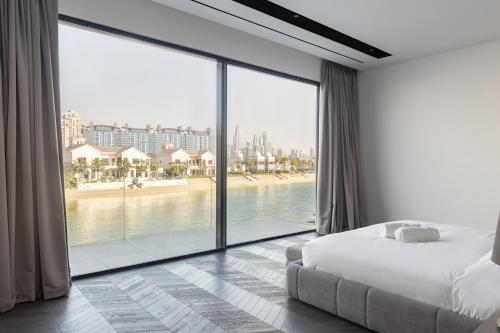 Palm Jumeirah Paradise - 5BR Villa - Infinity Pool - About Your Stay