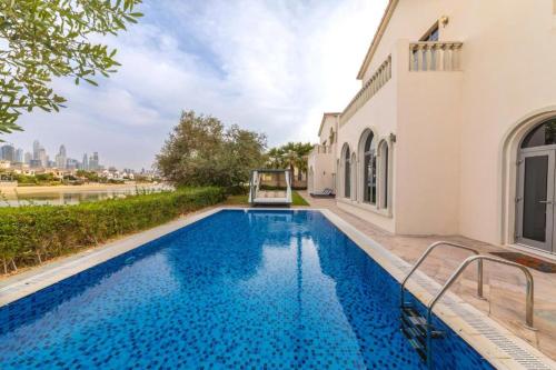 Palm Jumeirah Party Villas Private Beach - About Your Stay