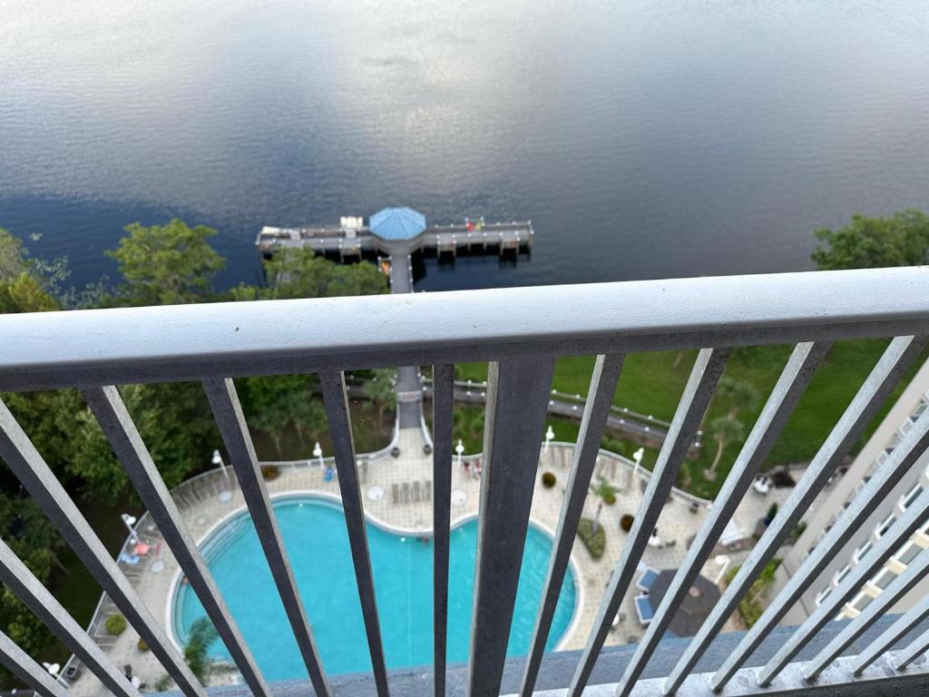 Penthouse Close to Disney Area and Malls Water View Review