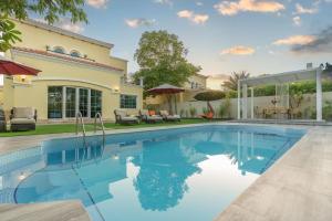 Private Villa in Dubai With Swimming Pool and Huge Garden - About Your Stay