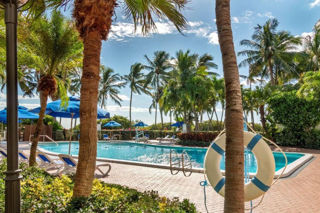 Radisson Resort Miami Beach Review