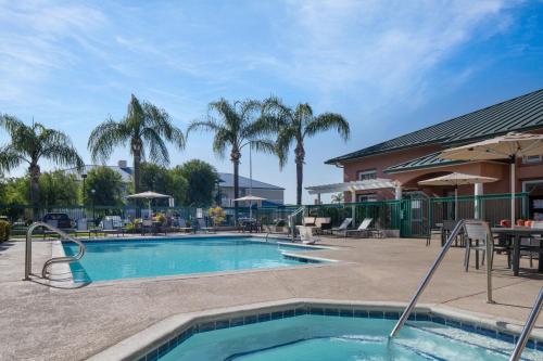 Residence Inn by Marriott Santa Clarita Valencia - Good To Know