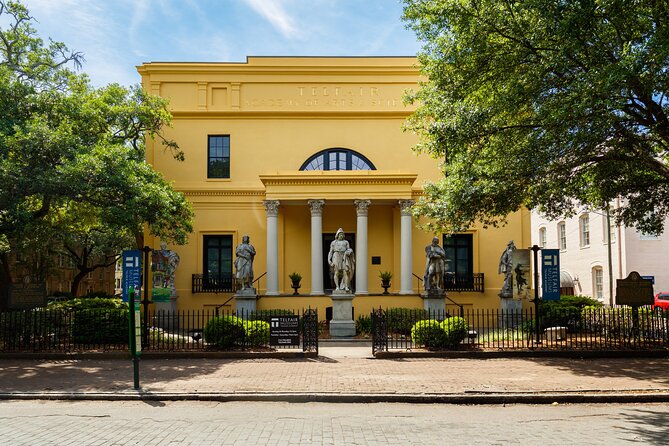 Romance by the River: Savannah's Waterfront Love Story - Key Points