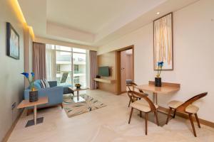 Royal Central Hotel and Resort The Palm - About Your Stay