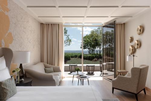 Royal Champagne Hotel & Spa - Good To Know