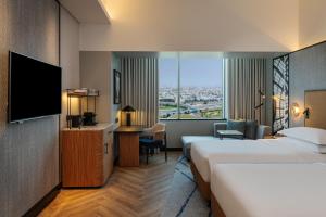 Sheraton Mall of the Emirates Hotel, Dubai - About Your Stay