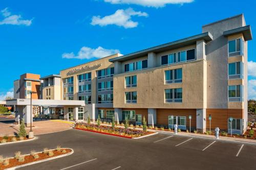 SpringHill Suites by Marriott Belmont Redwood Shores - Good To Know