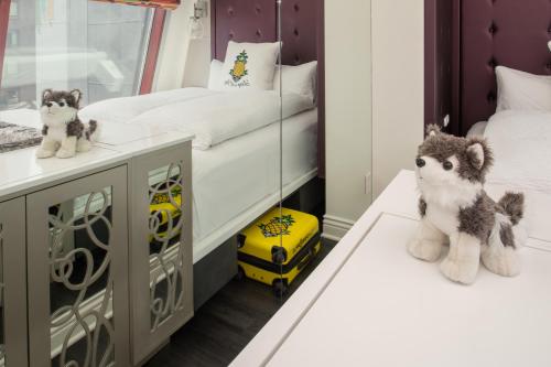 Staypineapple, An Artful Hotel, Midtown New York - Good To Know