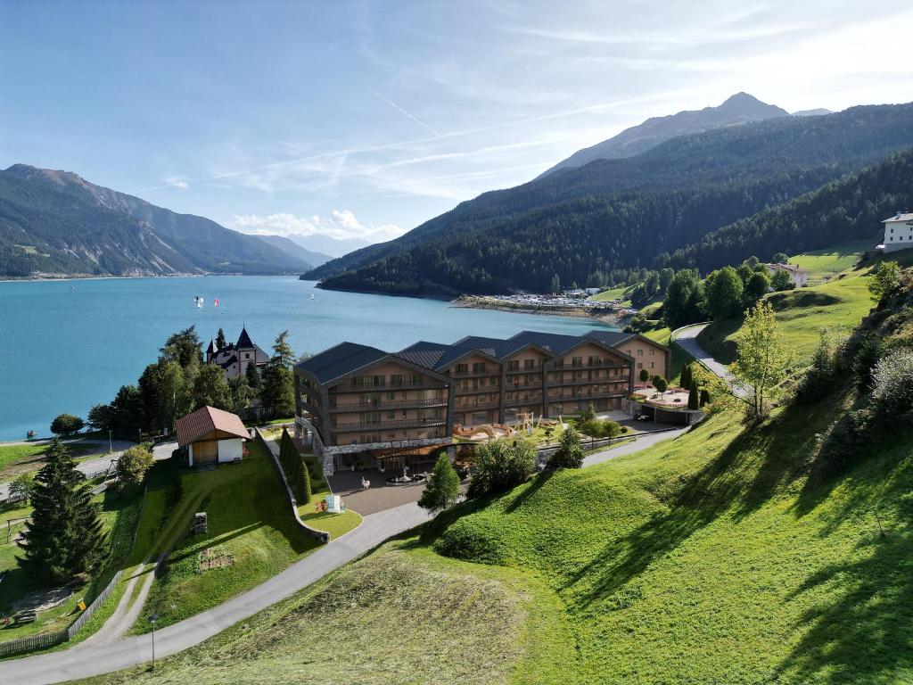 THE GERSTL Family Retreat Review