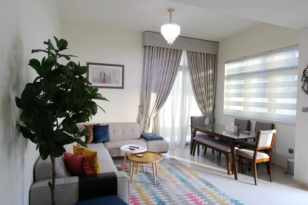 Upgraded Spacious 3br+Maid Villa Review