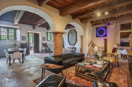 Villa Sardi Small Luxury Boutique Hotel - Good To Know